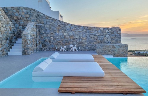 Maragas Villa | Bellevue Villa Three – 130sqm villa, infinity sea-view pool – heated on request
