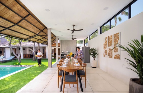 Seminyak Villa | Best Location/9 Bedr Pool Villa/Close To Beach