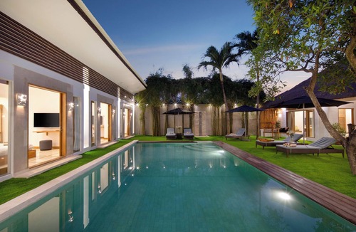 Seminyak Villa | Best Location/9 Bedr Pool Villa/Close To Beach
