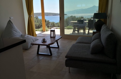 Samos House | Beta/Gamma Semi-detached houses reunited