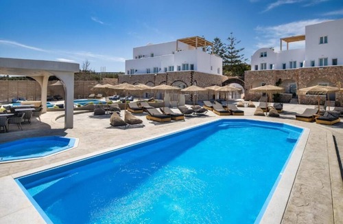 Karterados House | BH586 - C - Suite Santorini