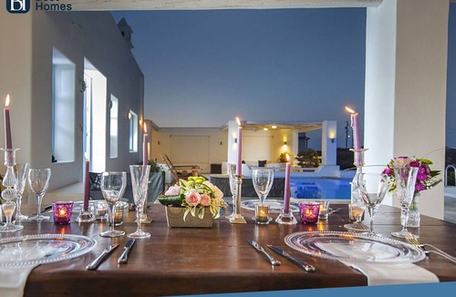 Kamari Villa | BH602 - C - Villa Santorini /coordinates: 36.439803, 25.446853