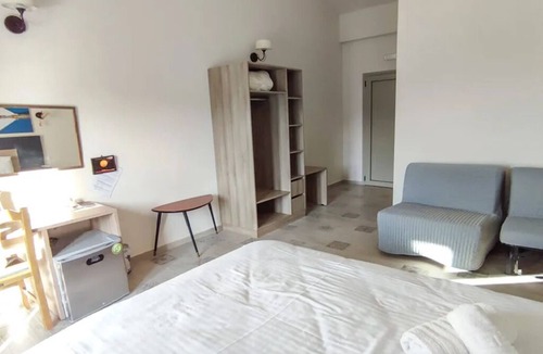 Mesolongi House | BH953 - C - Suite Messologgi