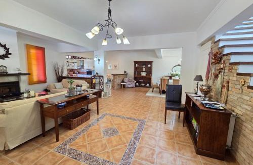 Dassia Villa | Birdsing Cottage
