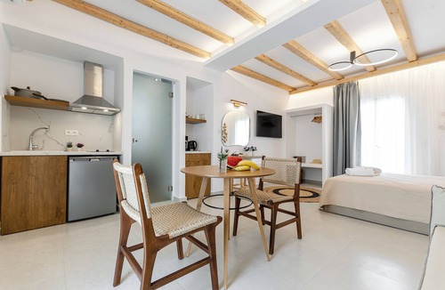 Agios Prokopios Hotel | Birikos Hotel & Suites