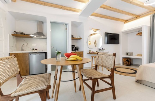Agios Prokopios Hotel | Birikos Hotel & Suites