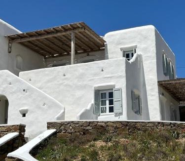 Houlakia Apartment | Blue and White Mykonos ap2