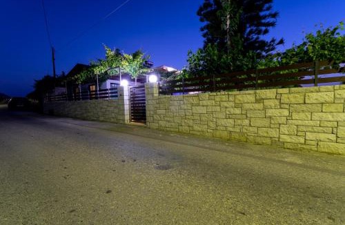 Anissaras House | Blue Heaven