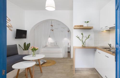 Achlia House | Blue Paradise