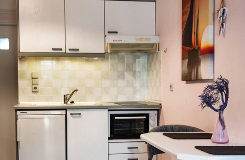 Agios Dimitrios Apartment | Blue Petal Apartment, 5 minutes from the beach