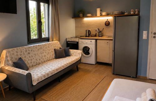 Nea Michaniona Apartment | Blue studio