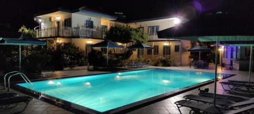Kerameies Apartment | Blue White Apartments - Kefallonia Poolside Retreats