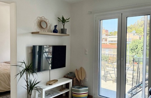 Kallithea Apartment | Boho Charm Athens - Feel good apartment near the Acropolis and Parthenon