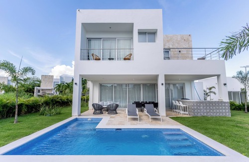 El Soco Villa | Brand New, Modern, and Beautiful Villa in Playa Nueva Romana