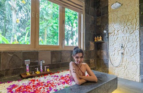 Melayang Villa | Brand new Luxury 3BR villa Ethnic Ubud # 1
