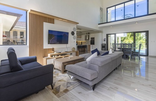 Playa Chiquita Villa | Brand new luxury villa located in a the most pristine gated community SOVn