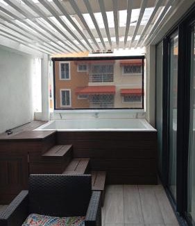 Viejo Arroyo Hondo Apartment | Brand new, with private Jacuzzi