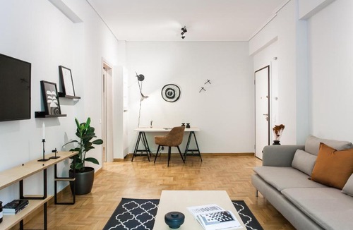 Neo Psychiko Apartment | Bright 2BD Apartment in Psychiko by UPSTREET