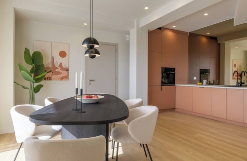 Monastiraki Apartment | Bright Acropolis Loft Plunge Pool