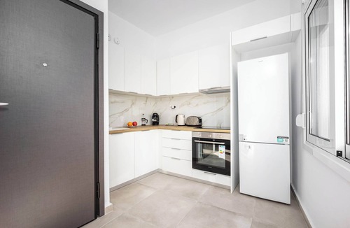 Vyronas Apartment | Bright Cozy 2BR l Balcony & Work Corner