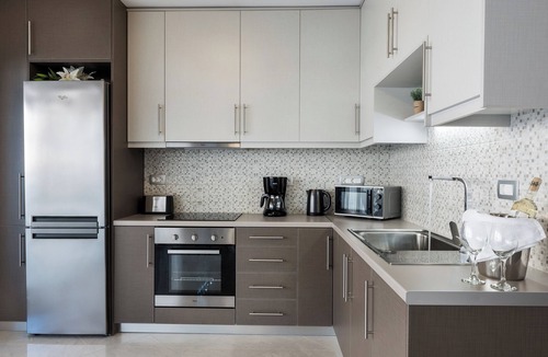 Gerani Apartment | Bright, Modern Flat next to Beach & near Platanias