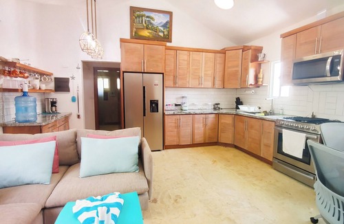 Los Brazos Villa | Brisa Atlántico 2-bedroom in brilliant La Boca with AC, WiFi on secluded beach