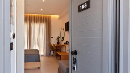 Galatas Hotel | Brisot