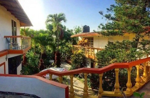 Cabarete Apartment | Budget room in Cabarete guesthouse, near beach and shops/restaurants