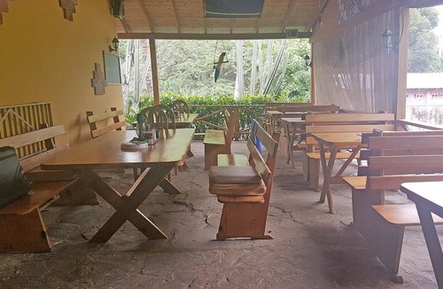 La Mulata Apartment | Budget room with cable TV/Internet in hotel with on-site restaurant