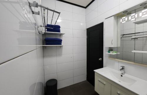 Sengkidu Apartment | Bugbug Beach Resort