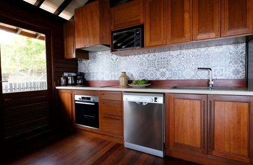 Temae House | bungalow lagoon side/6 people max/Moorea/3 bedrooms with A/C, 2 bathrooms