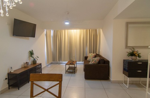 Lope De Vega Apartment | C4 BEST REVIEWS! SPACIOUS 1BR APT IN NACO