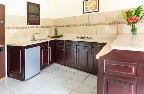 Cabarete Apartment | Cabarete beach studio near shops, with pool/air conditioning/balcony/Wi-Fi