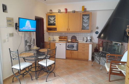 Atsipopoulo Apartment | Calergi 16 - Boutique Resort Studio: Pool/Rooftop for Coffee in Sunset/Rethymno