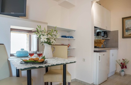 Atsipopoulo Apartment | Calergi14❤️️Self check-in🏡Kitchen❤️Very Fast Wi-Fi🌼Remote Workers Paradise❤️️