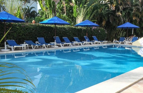 Cabarete Apartment | Calling snowbirds… comfy condo near sandy beach and shops, with pool/AC/TV WiFi