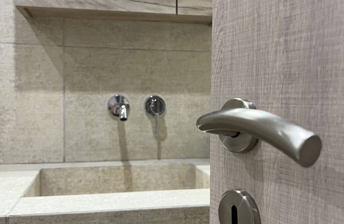 Ermoupoli Apartment | Calm Joy & J - New Bird