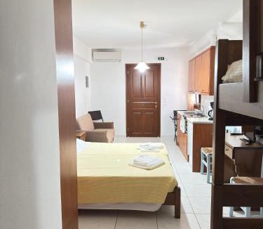 Logaras Apartment | Calm Paros