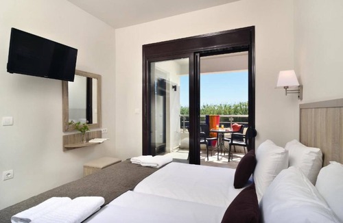 Maleme Hotel | Carisa Maleme