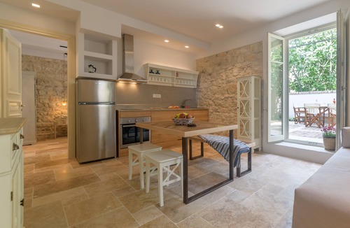 Corfu Town Apartment | Carpofoli Corfu