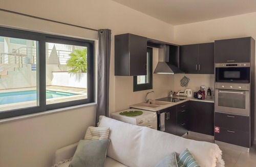 Stalos Apartment | Casa Barbara