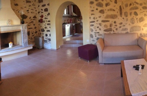 Kerasia House | Casa Benavista - Cretan Holiday Home, Greece