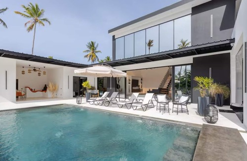 Las Galeras Villa | Casa Black and White: Villa in Las Galeras