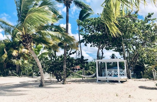 El Limon Villa | Casa Blanca Luxury Staffed Beach Villa with Sea View