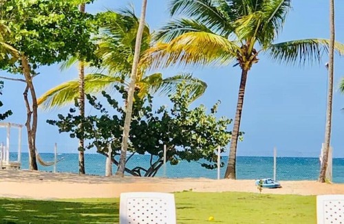 El Limon Villa | Casa Blanca Luxury Staffed Beach Villa with Sea View