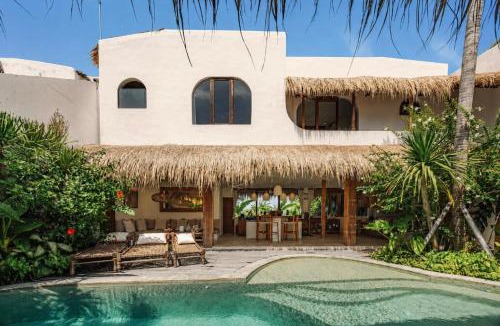 Umalas Villa | Casa Bunga Raya - Luxury 3BR Mediterranean Umalas Villa Breakfast & Butler