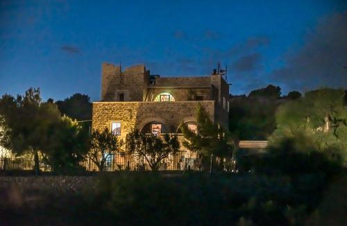 Omales House | casa cabinari MANH