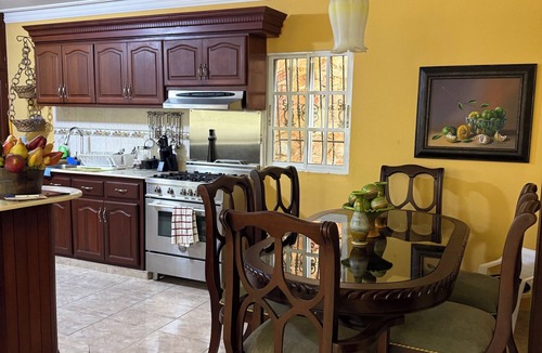 Barrio New York House | Casa cheri 3 minutes from the malecon of samana