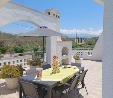 Kato Stalos Villa | Casa Dastele remarkable seaview 5' from the sea