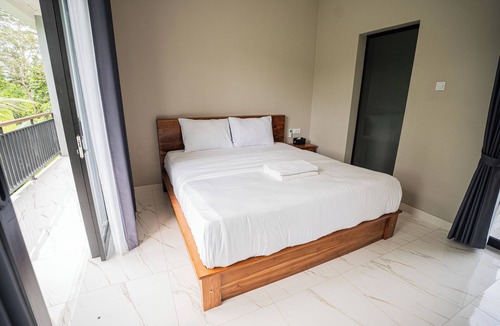 Melayang House | Casa De Arya